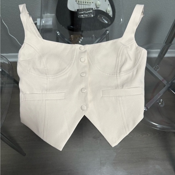 Fashion Nova Beige Button-Up Crop Top - Picture 1 of 6